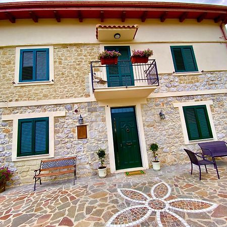 Bed and Breakfast La Casa Di Nonna Tella Lenola Exterior foto