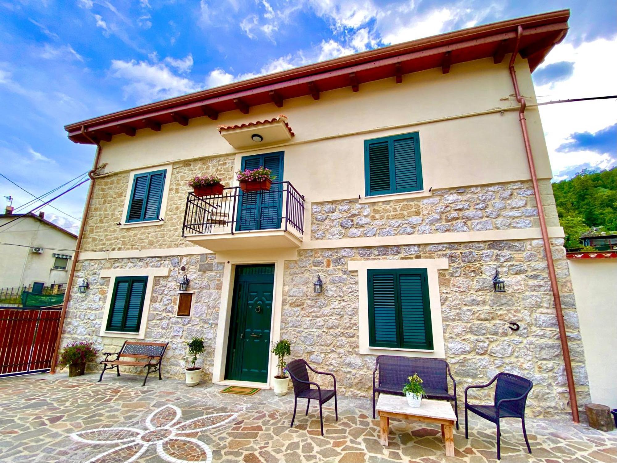 Bed and Breakfast La Casa Di Nonna Tella Lenola Exterior foto